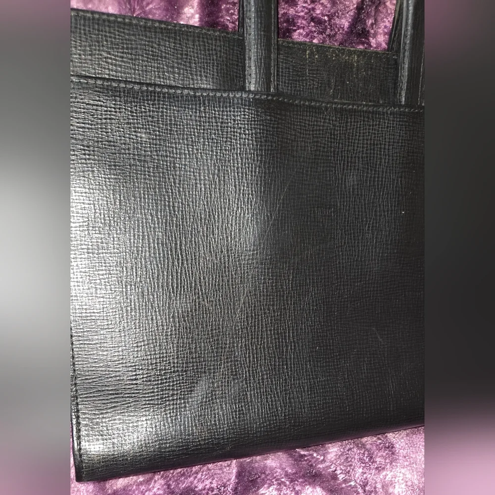 Burberrys Vintage Black Leather Zip Top Briefcase Business Bag (Unisex)